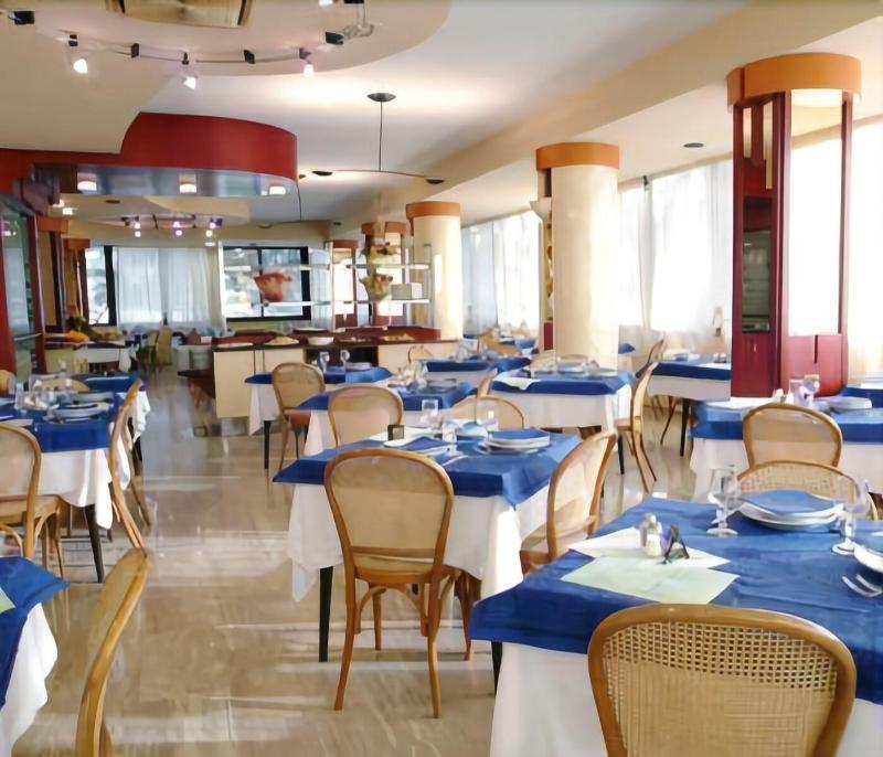 Hotel Ausonia Milano Marittima Esterno foto