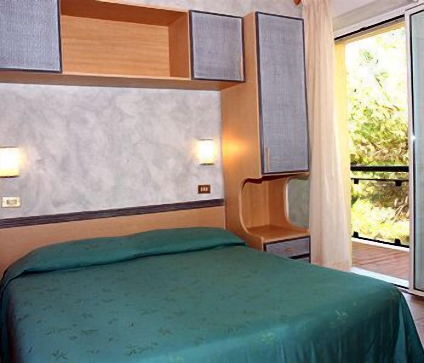Hotel Ausonia Milano Marittima Esterno foto
